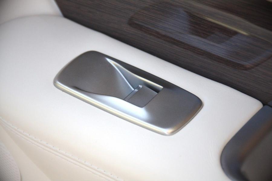  Jaguar XF 2008 года  (фото 134 из 175)